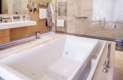 Refinished Bathtub with Modern Decor